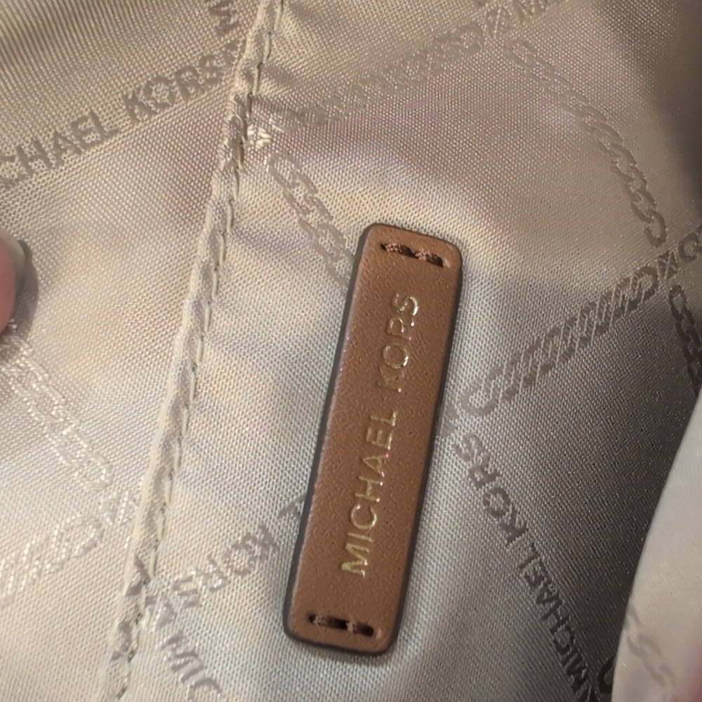 Michael Kors Empire Logo Parker Large Multi-Function Crossbody - Picture 10 of 17